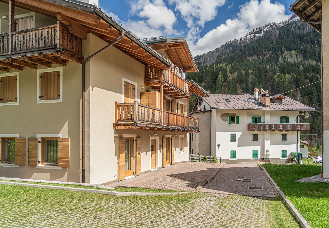 Dolomites Elements - Maple 