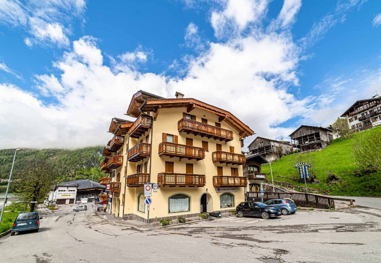 Ferienwohnung in Alleghe - Appartamento Dolomiti Alleghe Ferienwohnung in Alleghe - Appartamento Dolomiti Alleghe