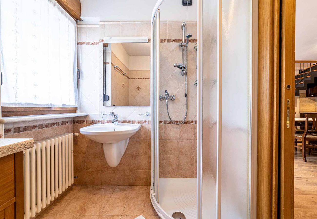 Ferienwohnung in Alleghe - Appartamento Dolomiti Alleghe Ferienwohnung in Alleghe - Appartamento Dolomiti Alleghe