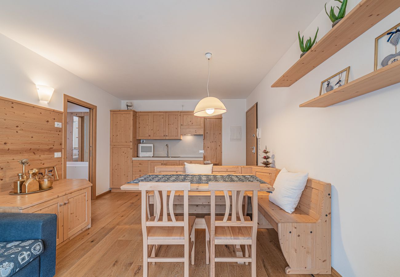 Dolomites Essence - White Pine 