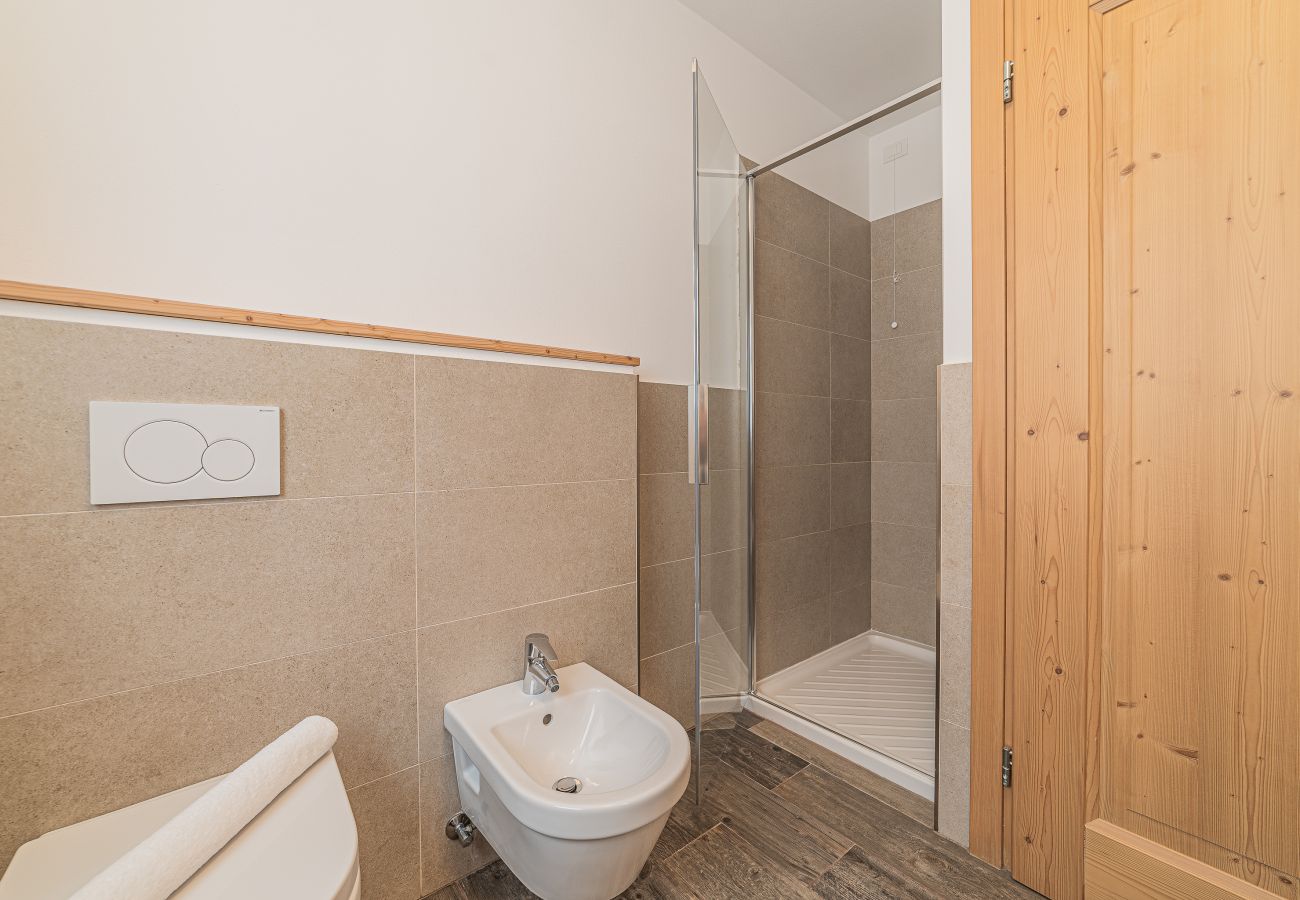 Dolomites Essence - White Pine 