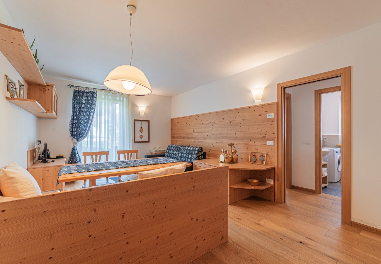 Dolomites Essence - White Pine