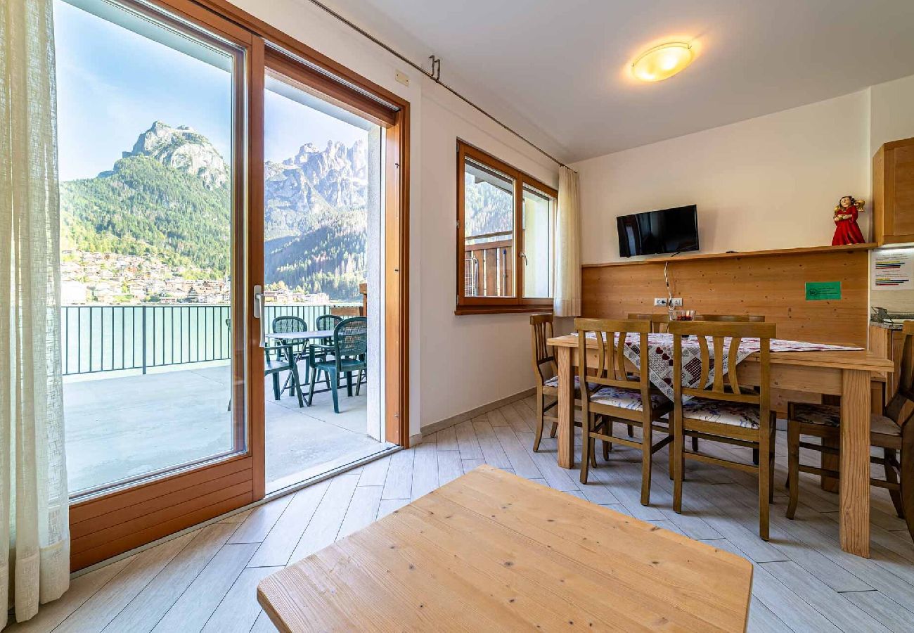 Ferienwohnung in Rocca Pietore - Chalet al lago Alleghe  Pelmo