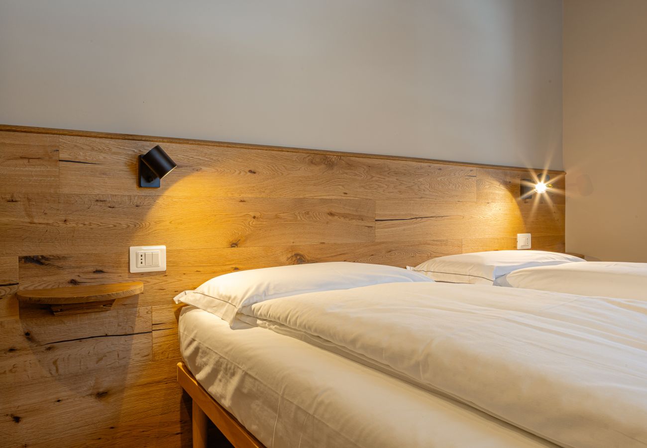 La Corte Antica 1733 - The Golden Court