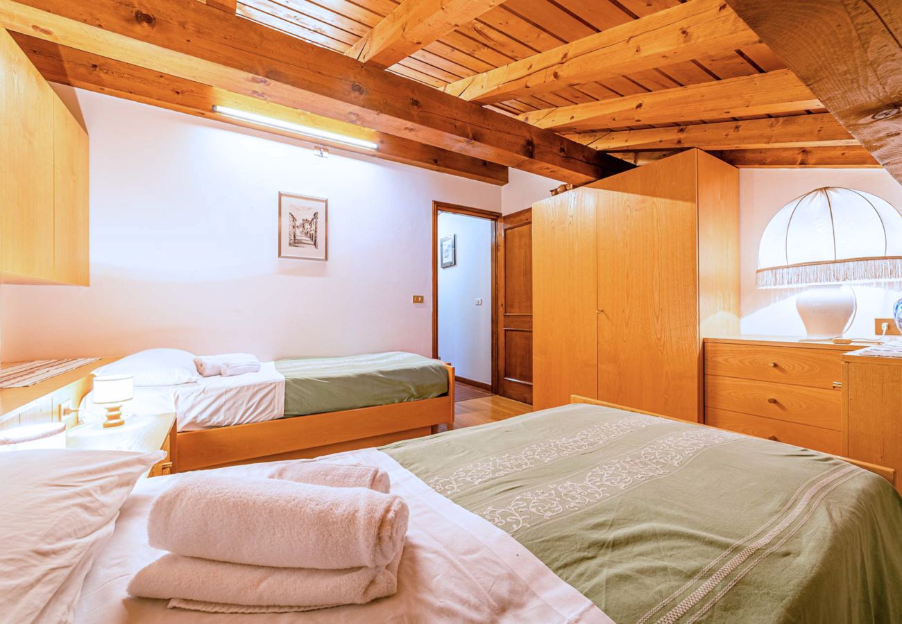 Appartement in Alleghe - Tizzi Home Mansarda