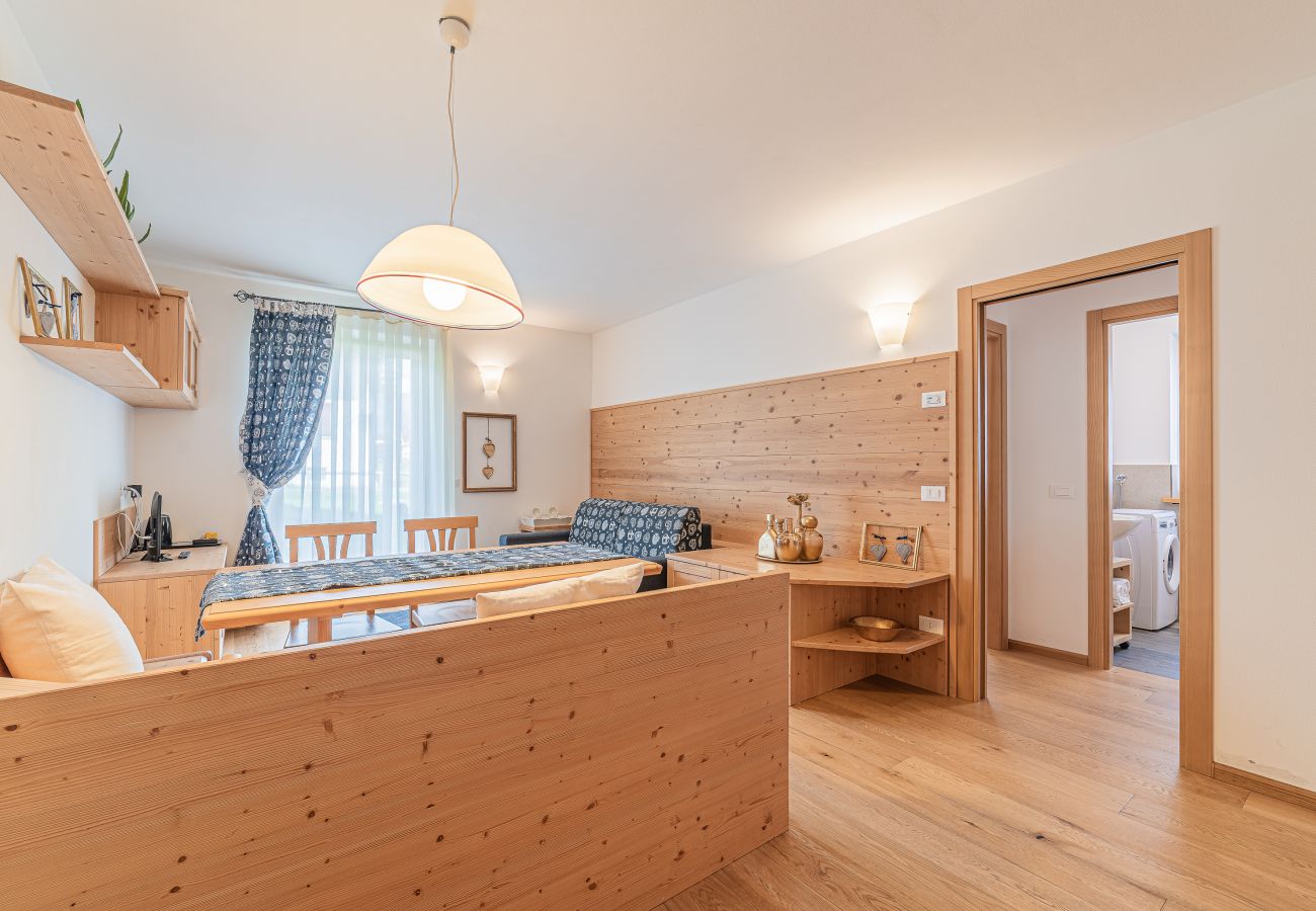 Dolomites Essence - White Pine 