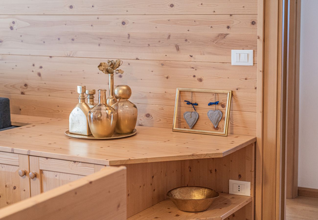 Dolomites Essence - White Pine 