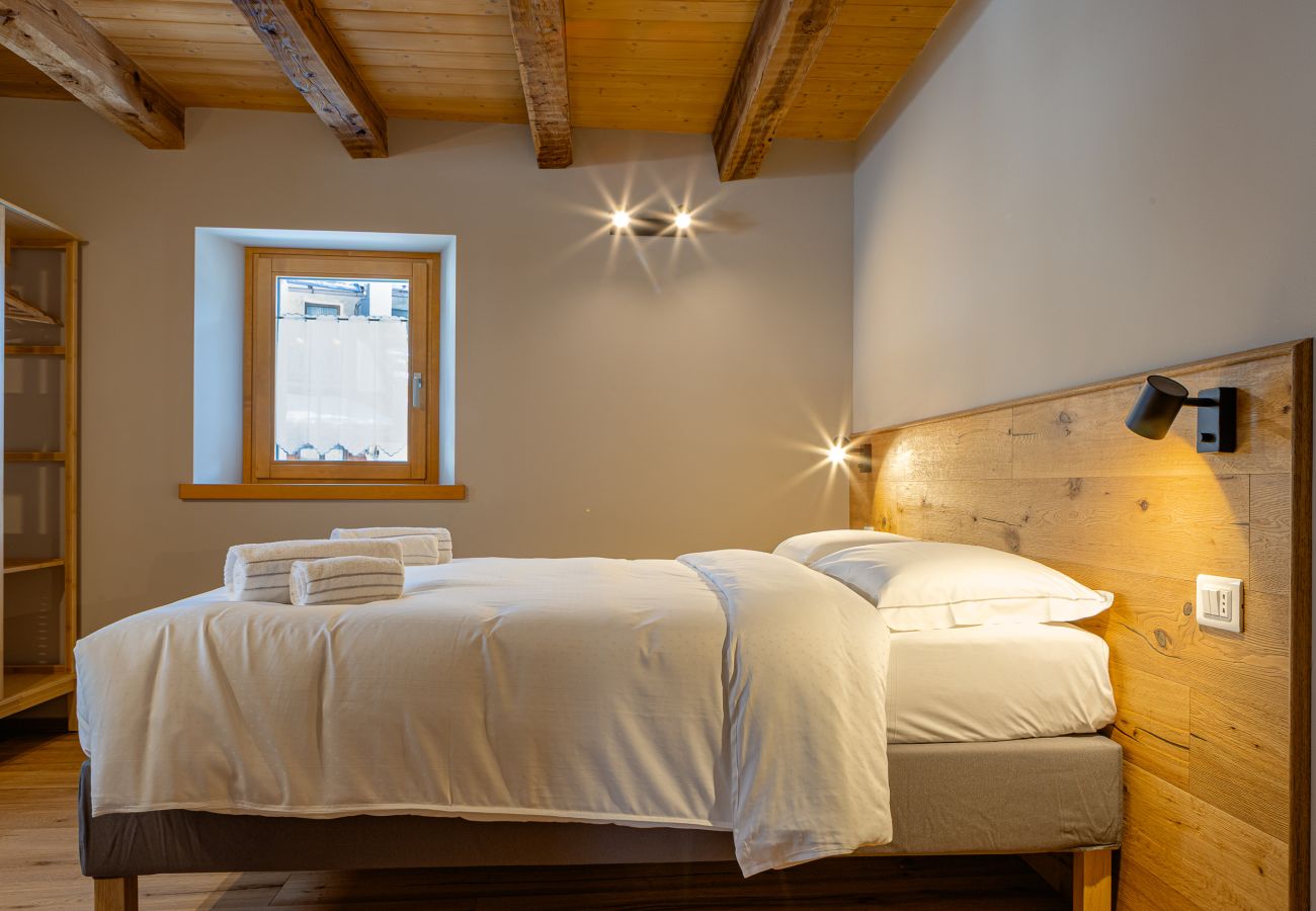 La Corte Antica 1733 - The Golden Court