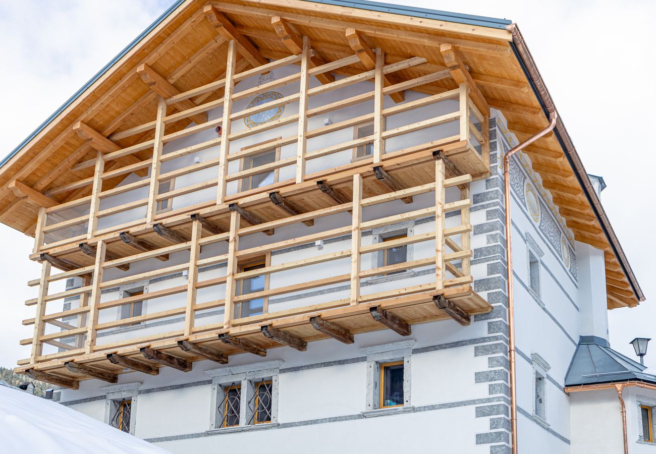 La Corte Antica 1733 - The Golden Court